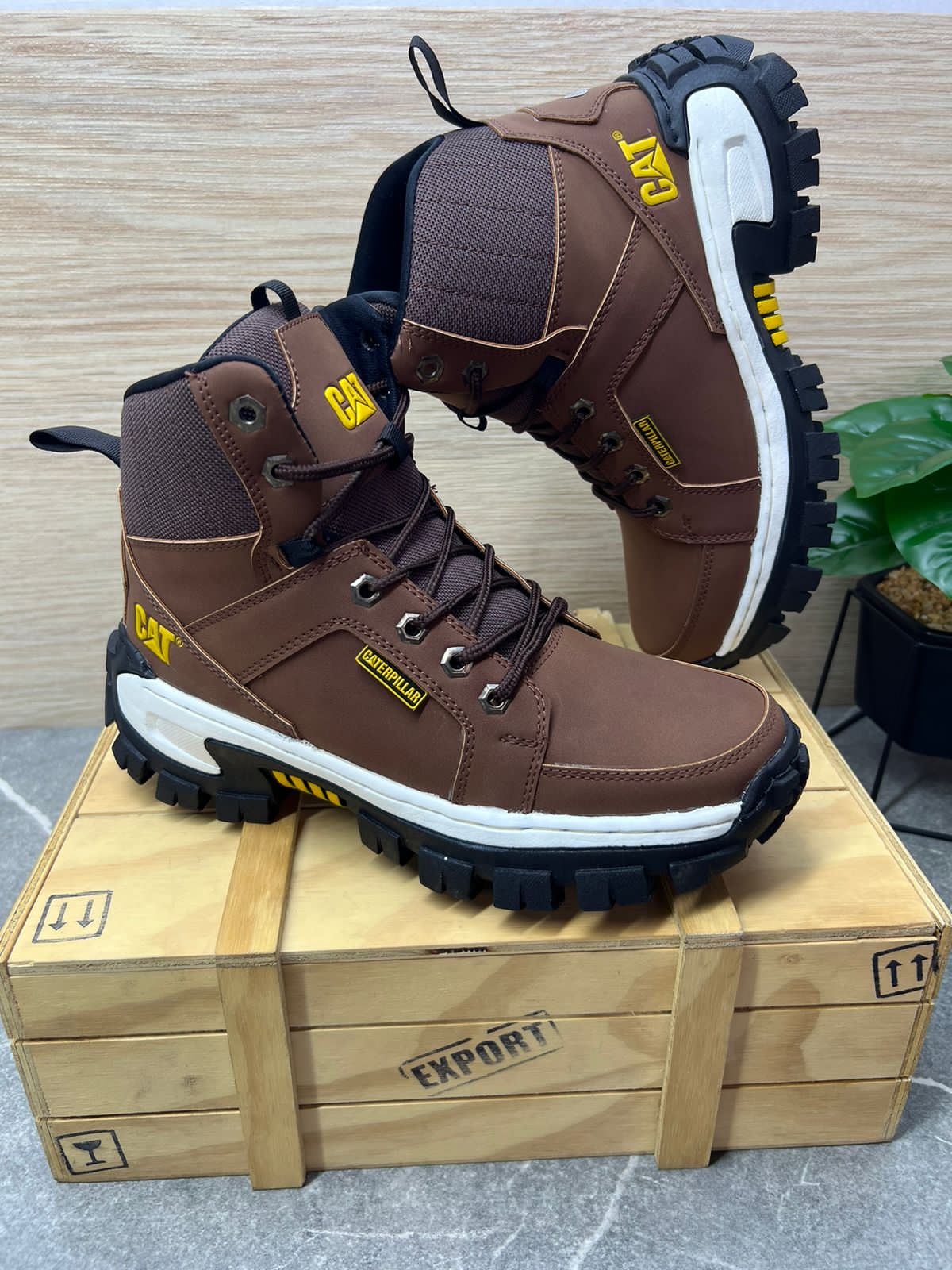 Botas Antideslizantes – Camina firme, trabaja duro y luce con estilo – ¡HOY con el 50% de DESCUENTO!
