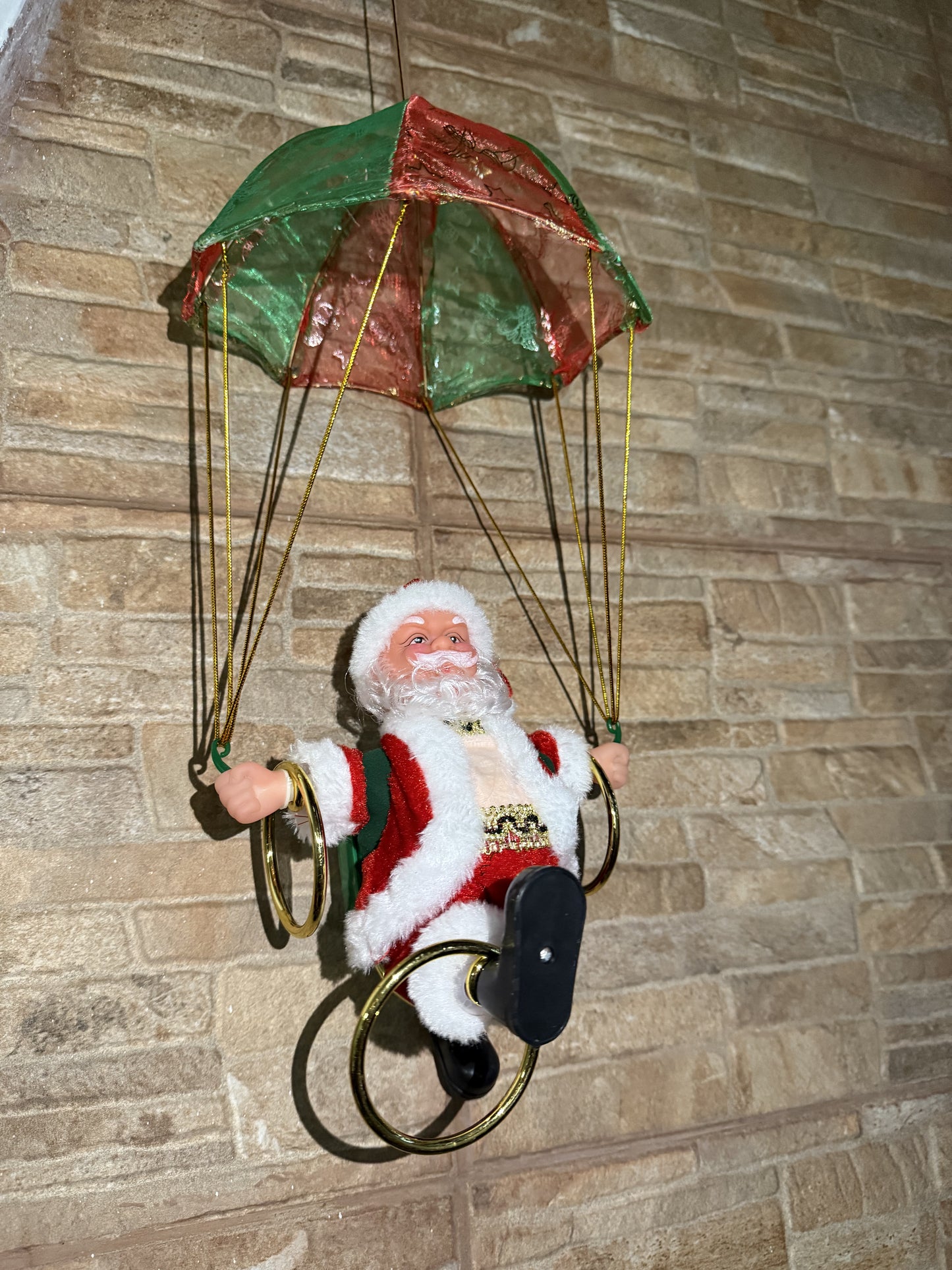 Papa Noel Gimnasta 3 Aros, Luces, Sonido y Movimiento - 50% OFF + Envío gratis